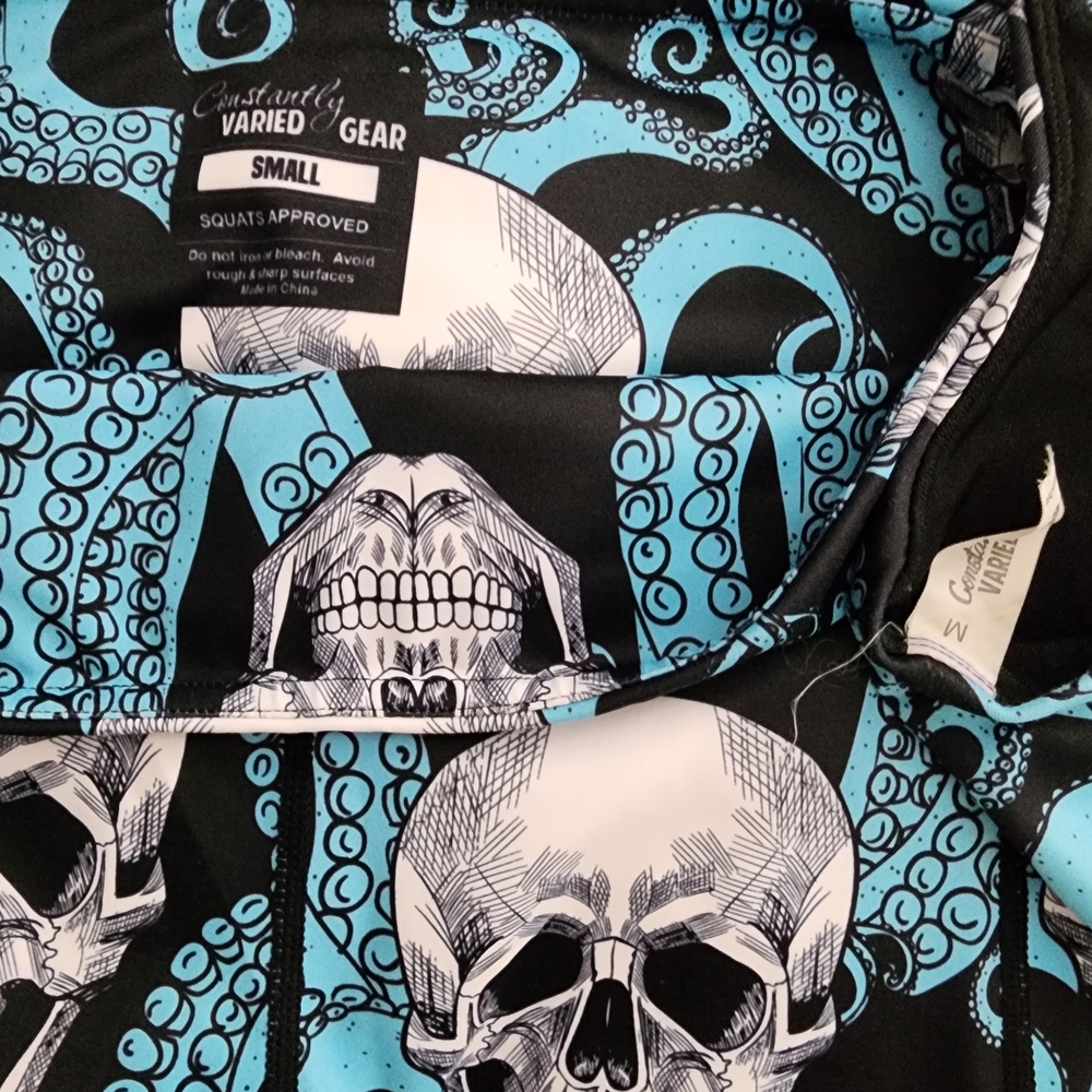 Constantly Varied Gear Skull and Tentacle Activewear - Picture 3 of 3